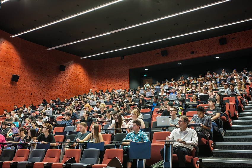 AUT students sit in the WG lecture hall