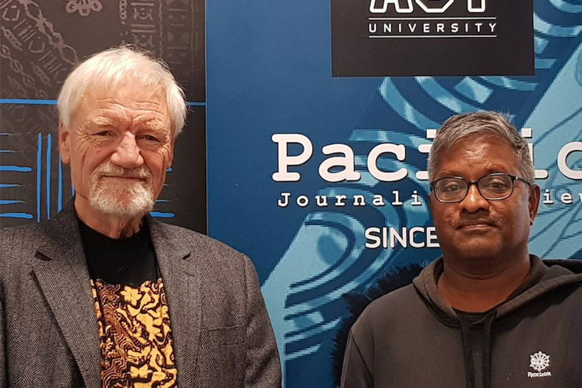 Professor David Robie and Pacific Media Watch project contributing editor Sri Krishnamurthi.