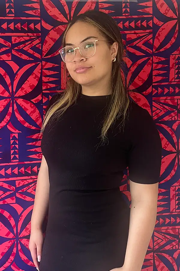 Lavinia (Nia) 'Uhila