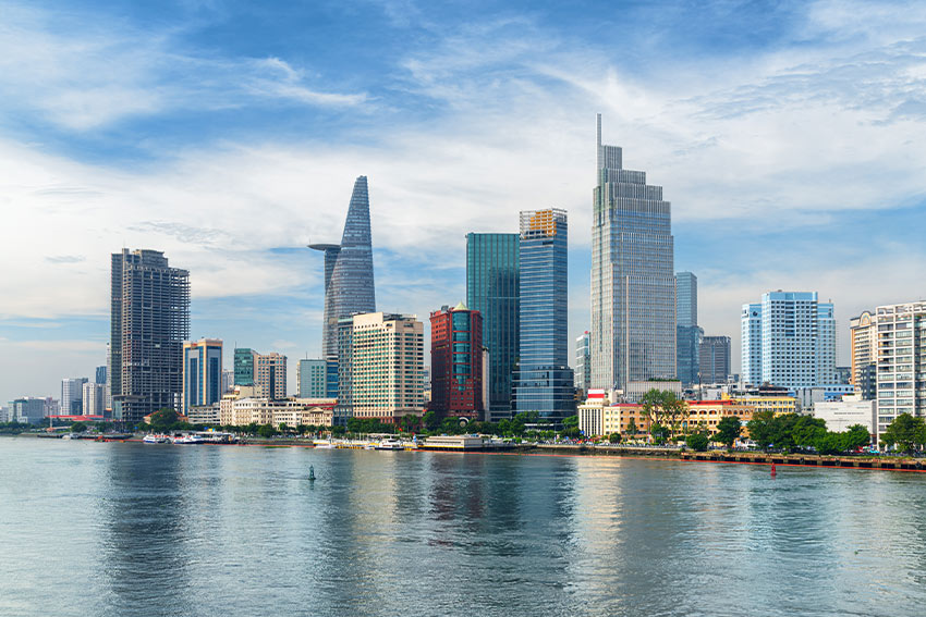 Alumni meet in Ho Chi Minh