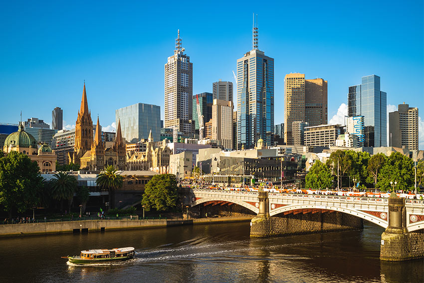Alumni meet in Melbourne