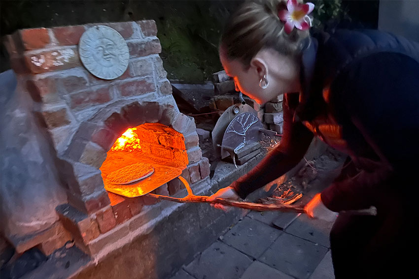 toasty fires and pizza