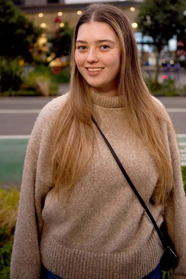 Zoe Thomas