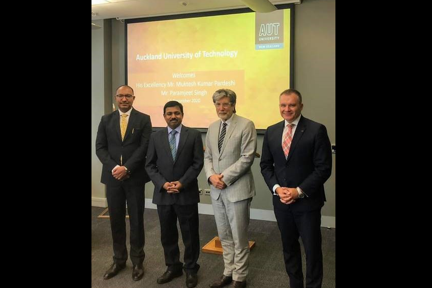 AUT strengthens ties with India