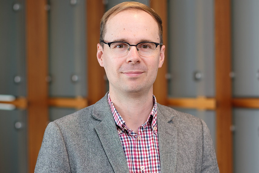Dr Alex Plum