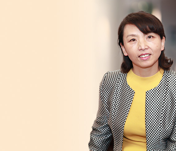 Helen HuiQun Xue