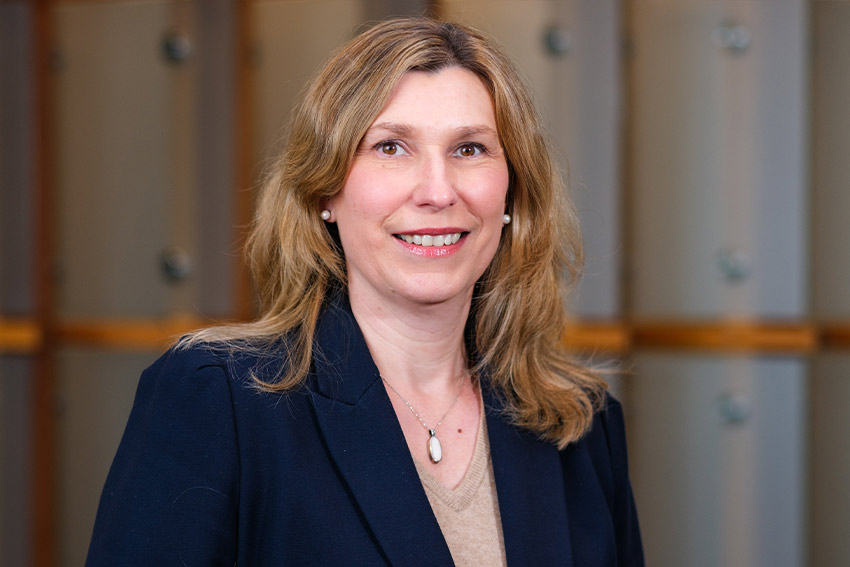Dr Anca Yallop