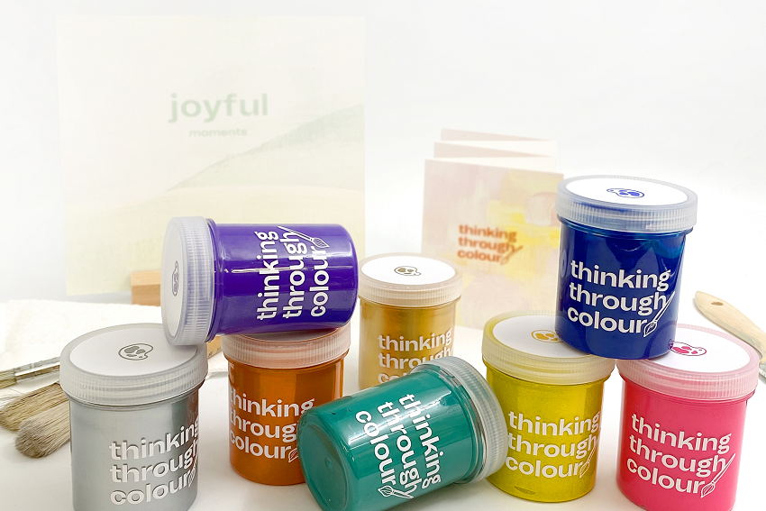 Bright coloured paints