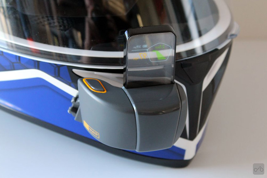 reyedr-on-helmet