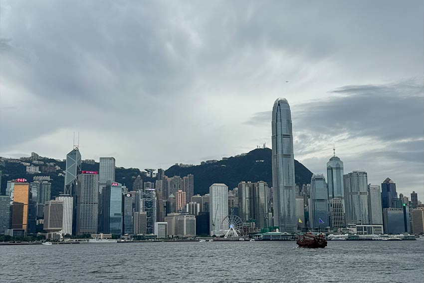 Boya studies and explores abroad