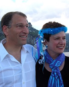 AUT announces memorial scholarship for Eric and Kathy Hertz