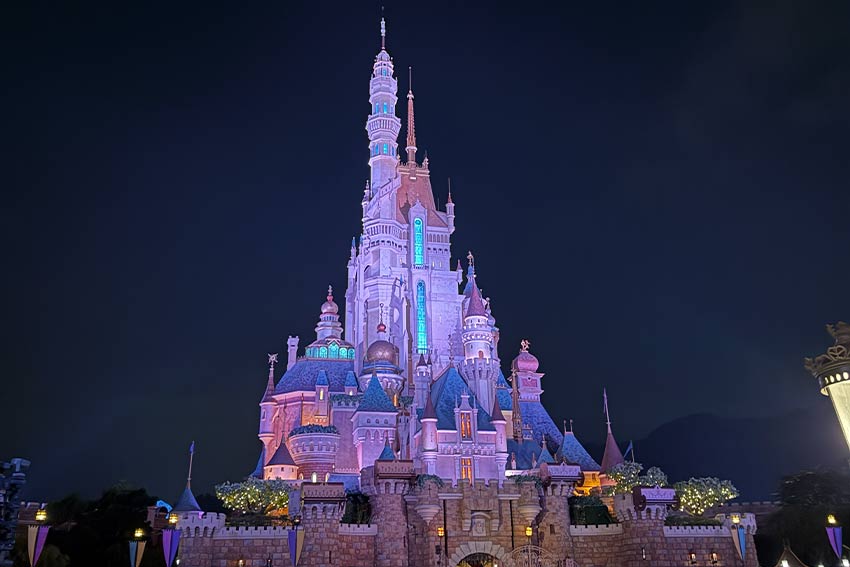 Boya studies and explores abroad